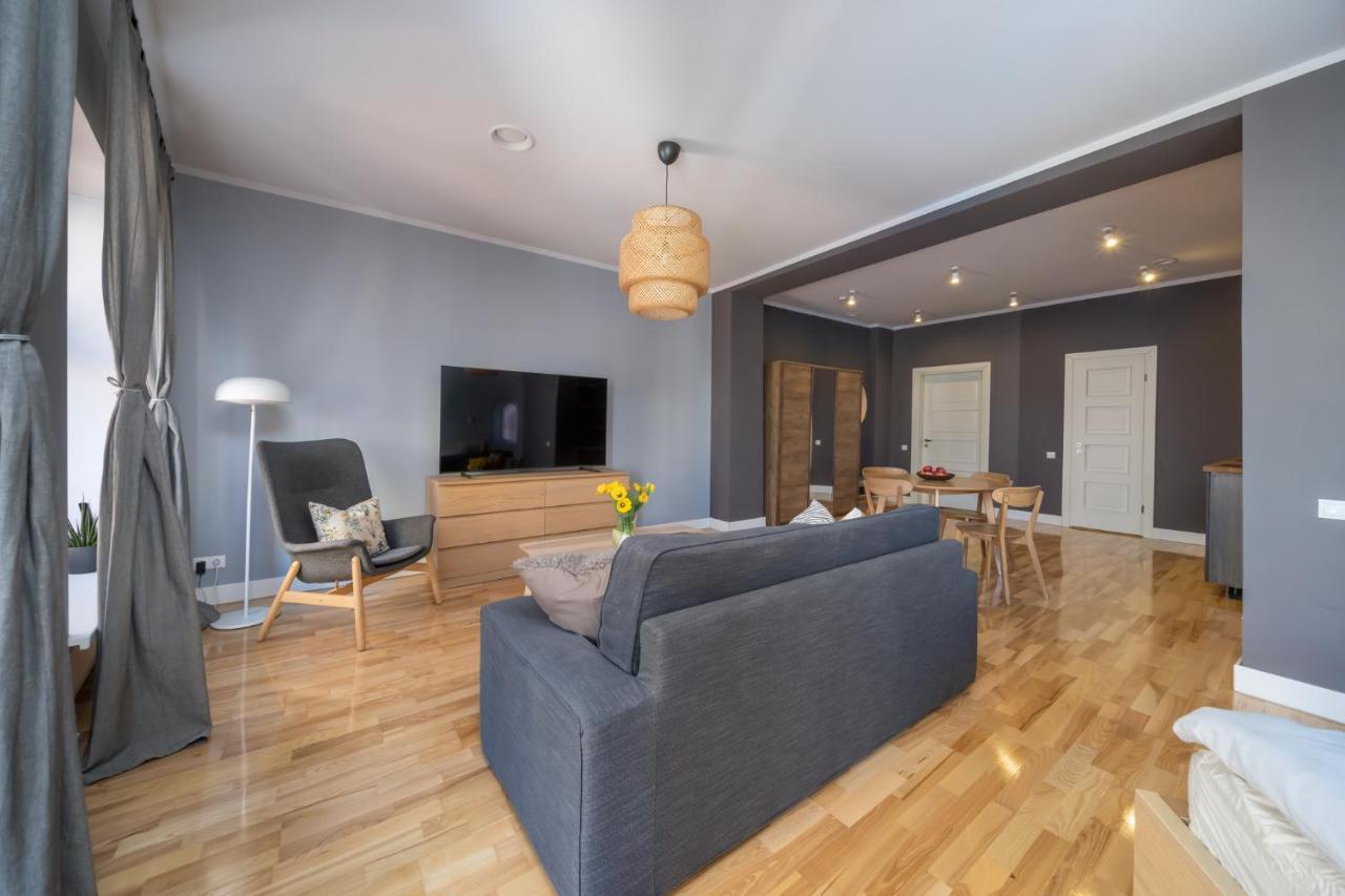 Romantic And Spacious Apartment In Riga Old Town Exterior foto